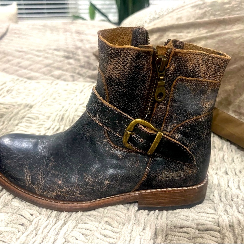 Bedstu Becca ankle boot black lux.  Worn once.